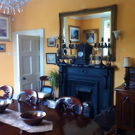 住宿加早餐酒店 Lough Key House Country House